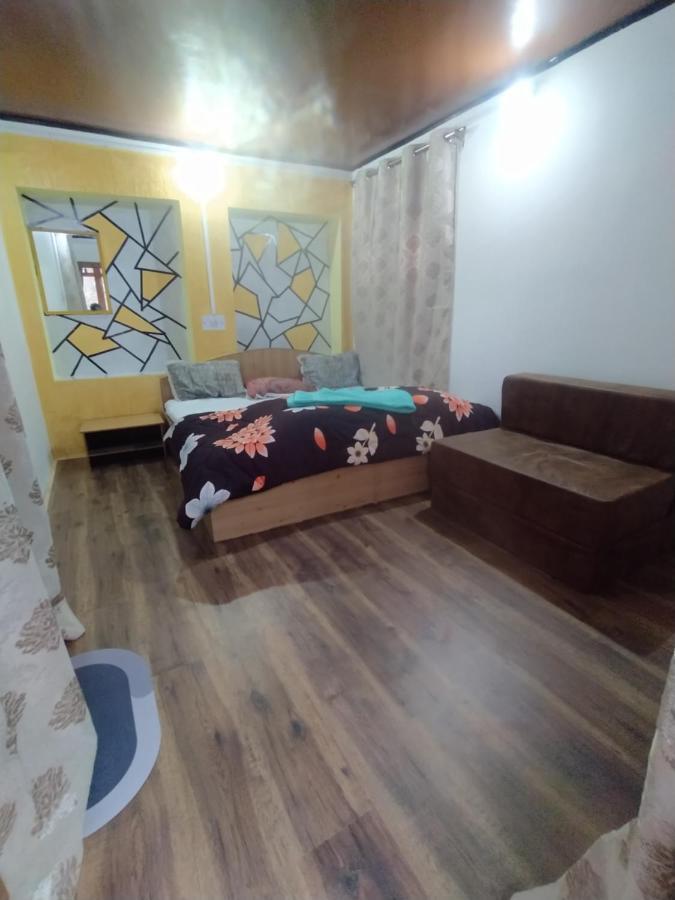 Mir Guest House Пахалгам Экстерьер фото